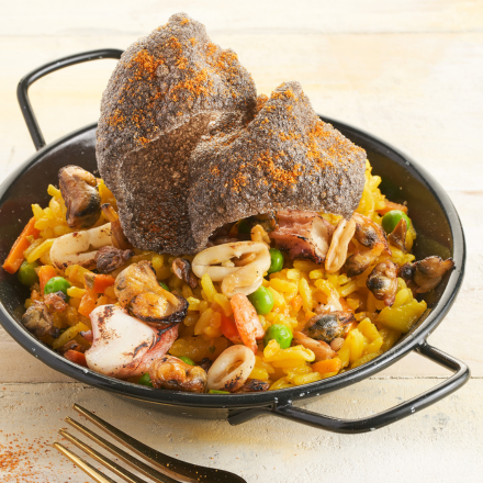 Paella de Marisco met Kroepoek Sepia