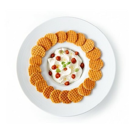 Mini Gaufrettes met een dip van Boursin