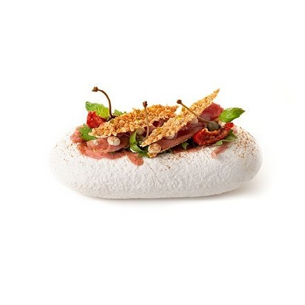 Vitello Tonato met Parmesan Decor